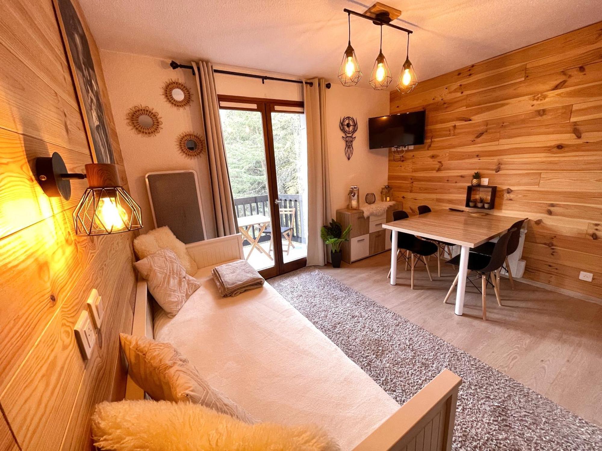 Chalereux Studio A La Montagne โอรง ภายนอก รูปภาพ